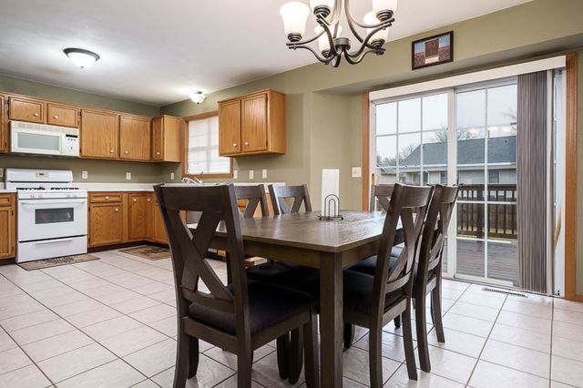 6511 WEAVER Road, Rockford, IL 61114