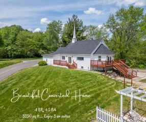 7425 S Harmony Road, Bloomington, IN 47403