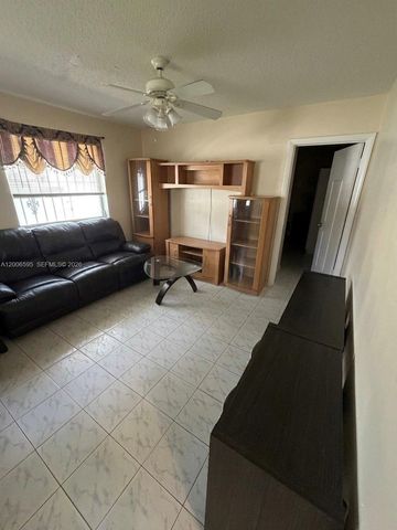 41 E 20th St, Hialeah, FL 33010