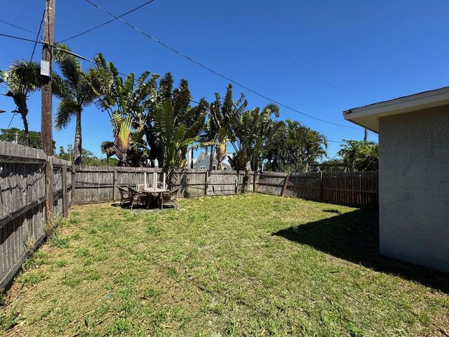 1246-1248 17th Pl, Vero Beach, FL 32960