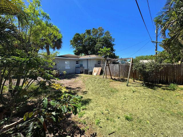 1246-1248 17th Pl, Vero Beach, FL 32960