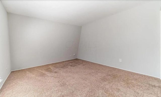 5442 Worthington Forest Place, Columbus, OH 43229