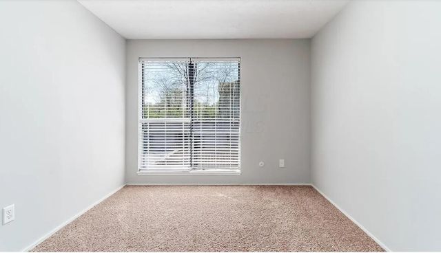 5442 Worthington Forest Place, Columbus, OH 43229