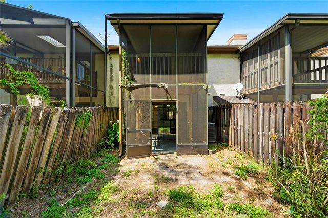 4012 HUXFORD COURT, Tampa, FL 33624