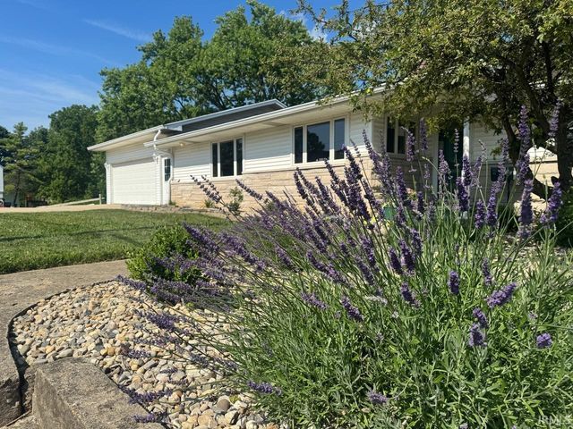 301 S Elm Street, Hagerstown, IN 47346