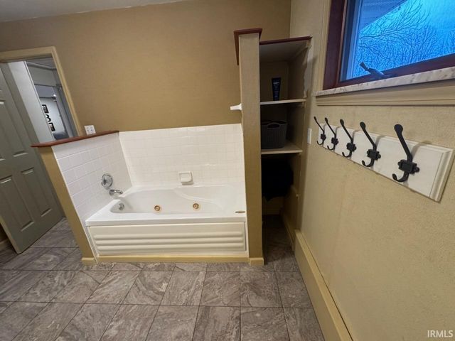 301 S Elm Street, Hagerstown, IN 47346