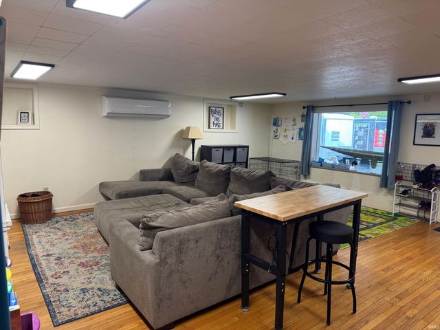 301 S Elm Street, Hagerstown, IN 47346