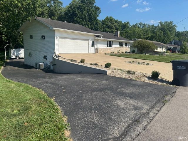 301 S Elm Street, Hagerstown, IN 47346