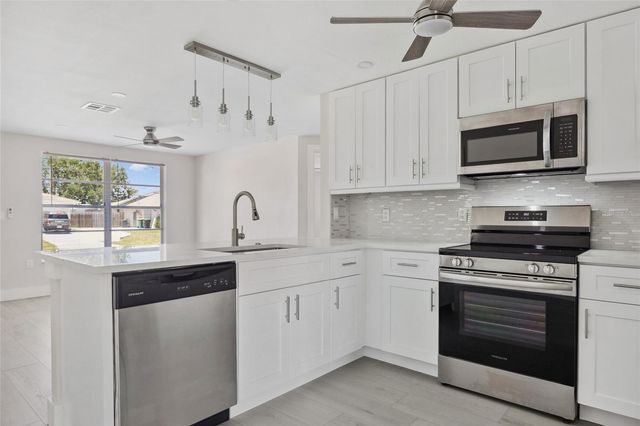 10517 GREENWAY AVENUE, Englewood, FL 34224