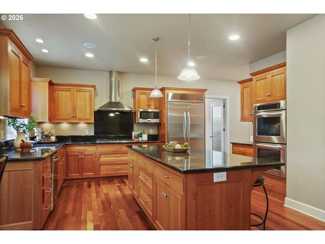 2250 TURNBERRY Ct, Eugene, OR 97401