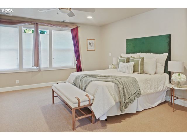 2250 TURNBERRY Ct, Eugene, OR 97401