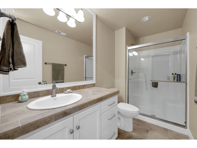 2250 TURNBERRY Ct, Eugene, OR 97401