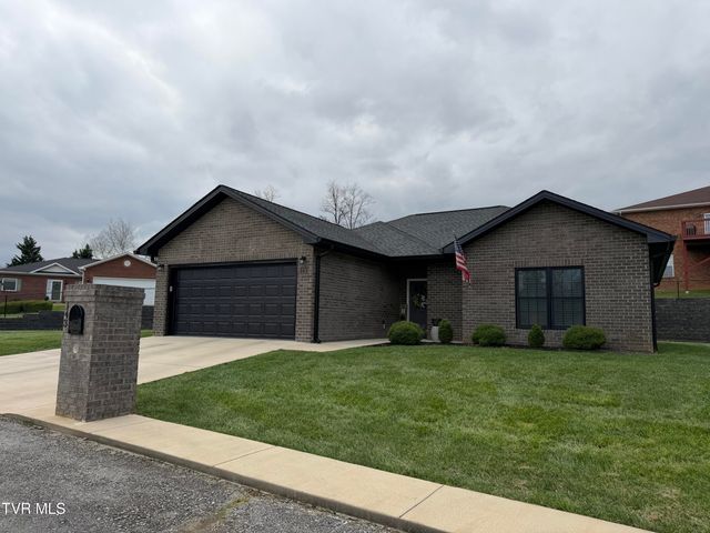 143 Patriot Crossing 143, Greeneville, TN 37745