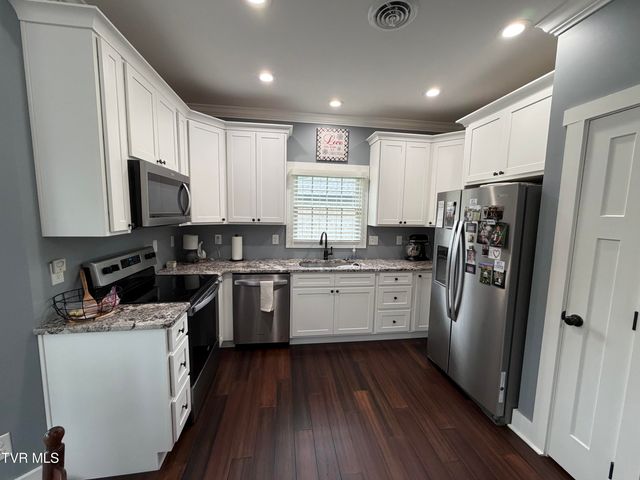 143 Patriot Crossing 143, Greeneville, TN 37745