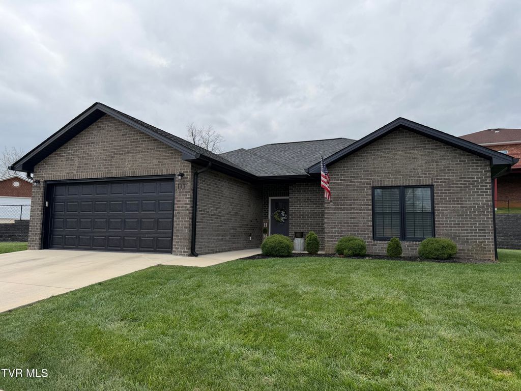 143 Patriot Crossing 143, Greeneville, TN 37745