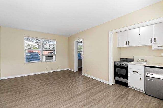 90 SE 5th Avenue, Delray Beach, FL 33483