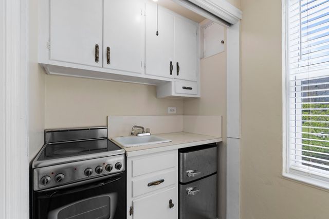 90 SE 5th Avenue, Delray Beach, FL 33483