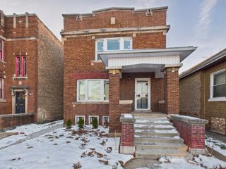 8024 S Loomis Boulevard, Chicago, IL 60620