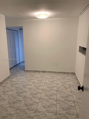 1990 Marseille Drive 206, Miami Beach, FL 33141