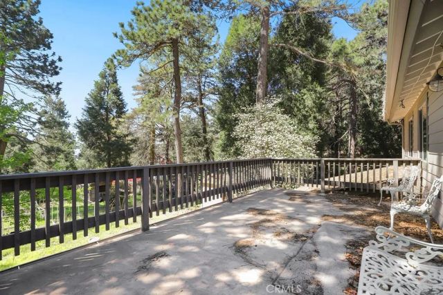 21645 Jobs Peak Road, Cedarpines Park, CA 92322