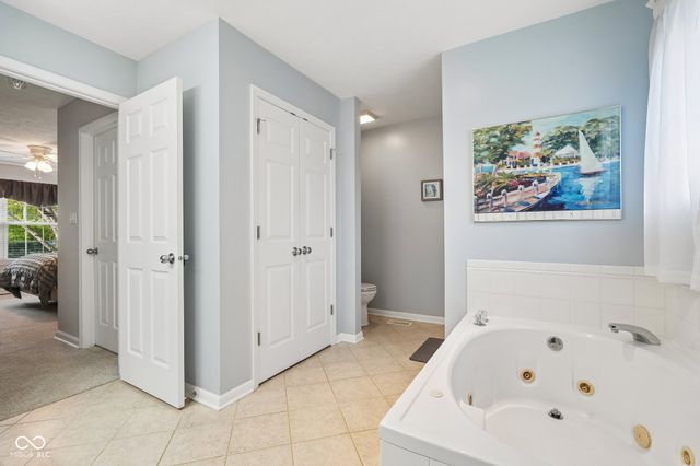10515 Wildwood Drive, Zionsville, IN 46077