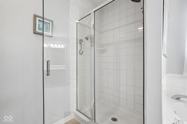 10515 Wildwood Drive, Zionsville, IN 46077