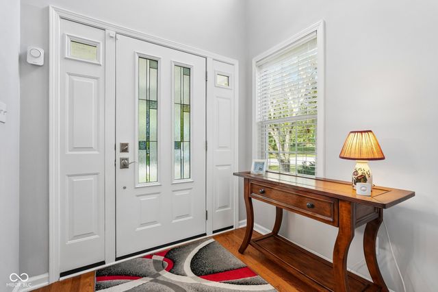 10515 Wildwood Drive, Zionsville, IN 46077