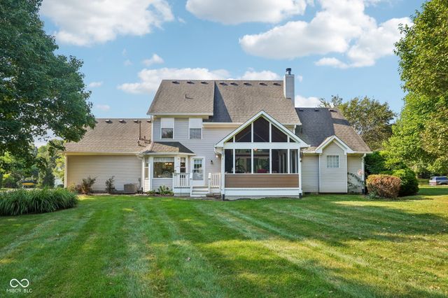 10515 Wildwood Drive, Zionsville, IN 46077