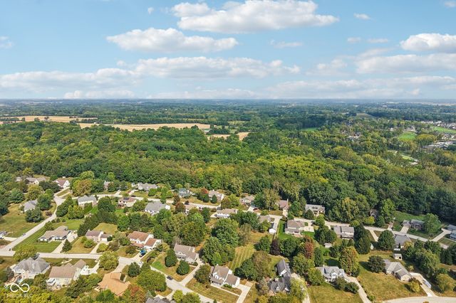 10515 Wildwood Drive, Zionsville, IN 46077