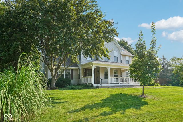 10515 Wildwood Drive, Zionsville, IN 46077