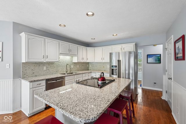 10515 Wildwood Drive, Zionsville, IN 46077