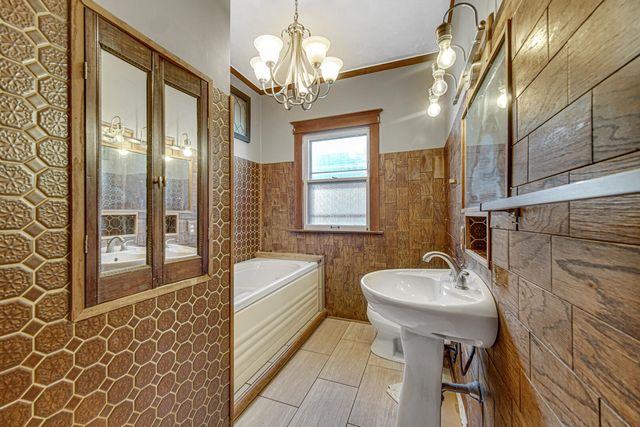 1539 Cleveland Avenue, Whiting, IN 46394