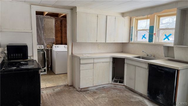 377 Main Street, Schroeppel, NY 13135