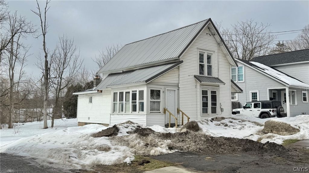 377 Main Street, Schroeppel, NY 13135