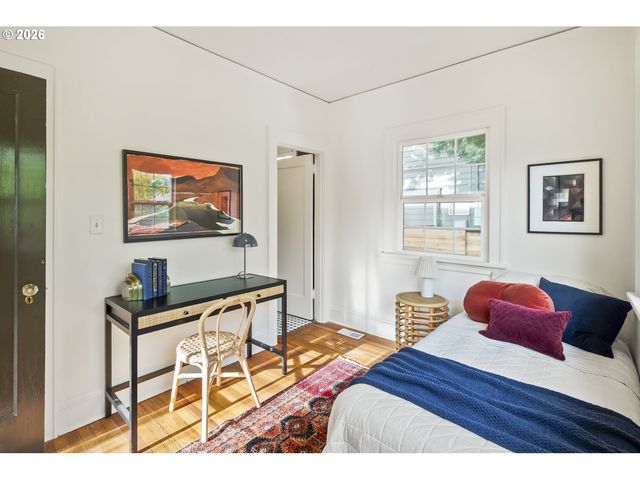 9304 N HODGE Ave, Portland, OR 97203