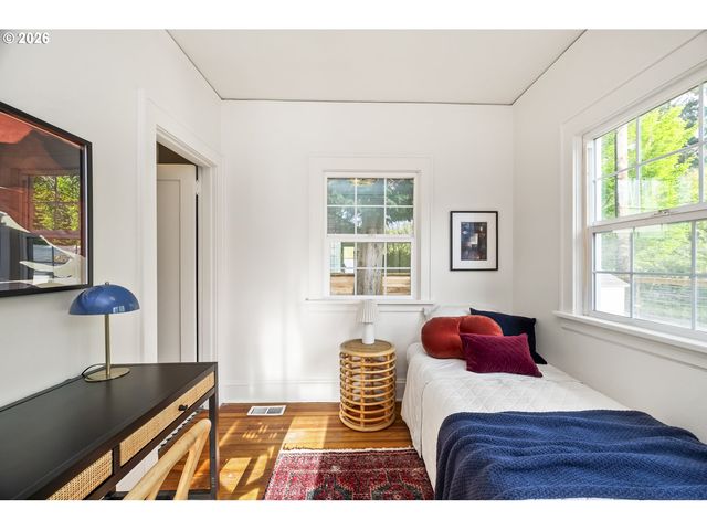 9304 N HODGE Ave, Portland, OR 97203