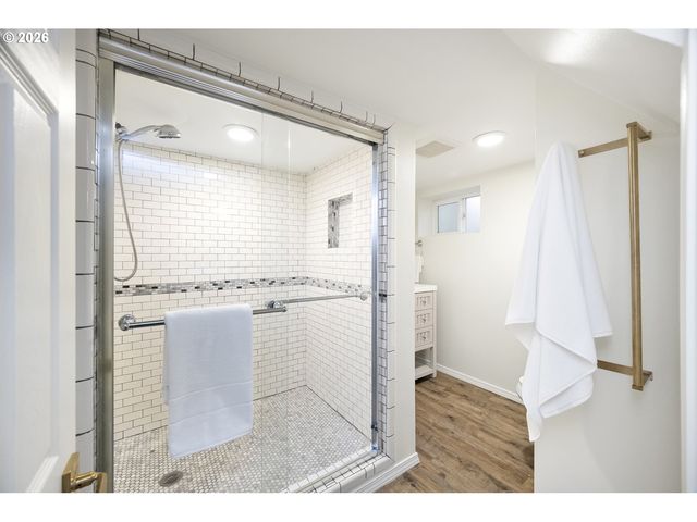 9304 N HODGE Ave, Portland, OR 97203