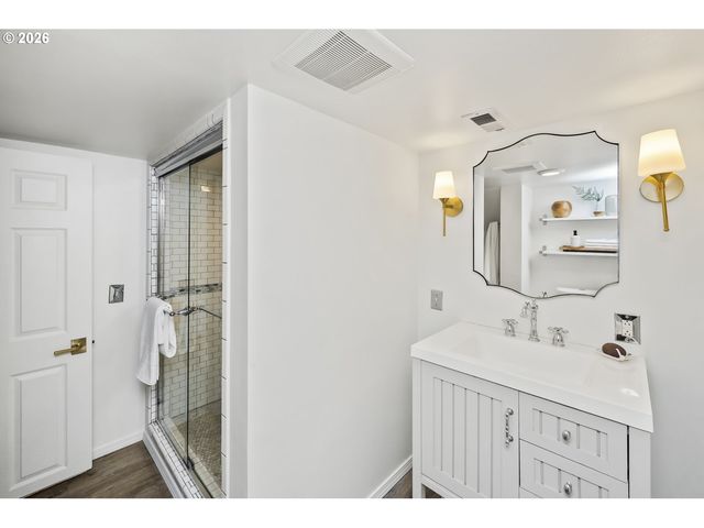 9304 N HODGE Ave, Portland, OR 97203