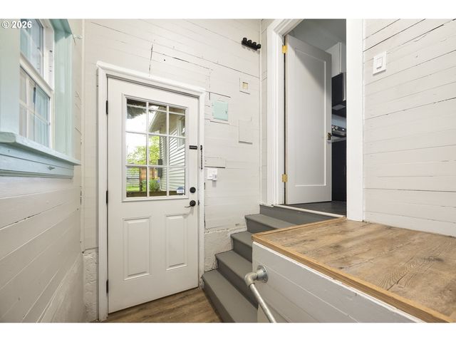 9304 N HODGE Ave, Portland, OR 97203