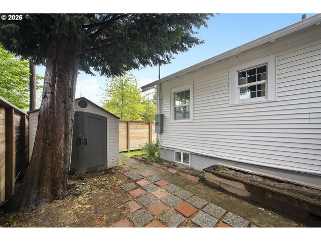 9304 N HODGE Ave, Portland, OR 97203