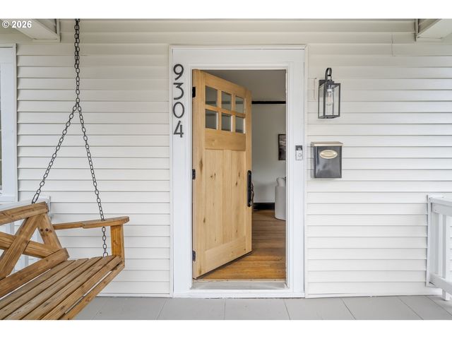 9304 N HODGE Ave, Portland, OR 97203