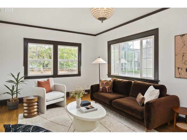 9304 N HODGE Ave, Portland, OR 97203