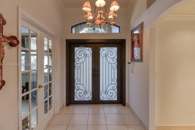 15959 SW 6th St, Pembroke Pines, FL 33027