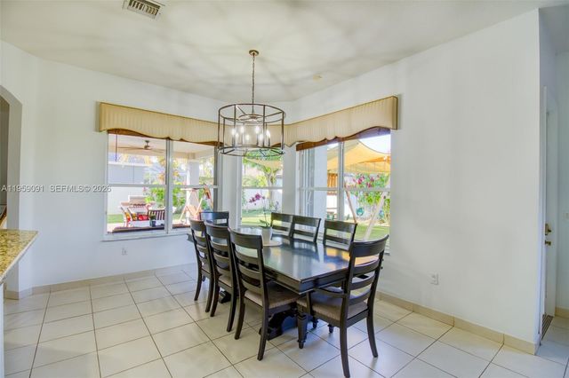 15959 SW 6th St, Pembroke Pines, FL 33027