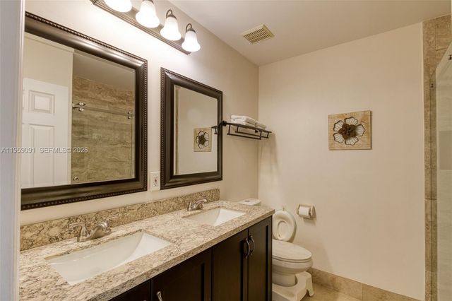 15959 SW 6th St, Pembroke Pines, FL 33027