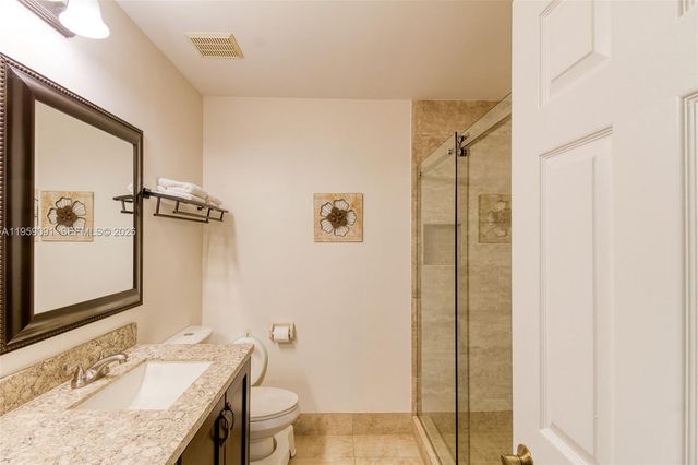 15959 SW 6th St, Pembroke Pines, FL 33027