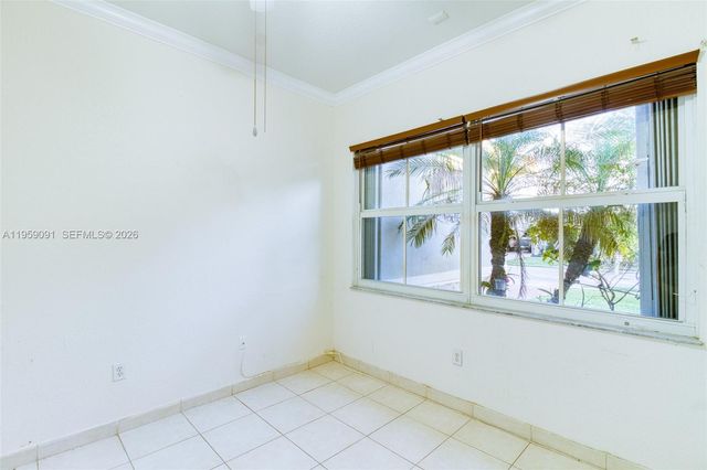 15959 SW 6th St, Pembroke Pines, FL 33027