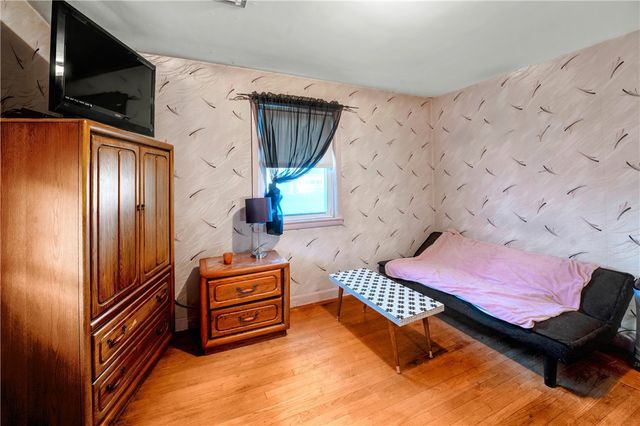 92 Weeden Avenue, East Providence, RI 02916