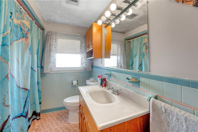 92 Weeden Avenue, East Providence, RI 02916