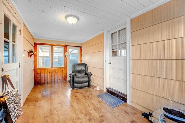 92 Weeden Avenue, East Providence, RI 02916